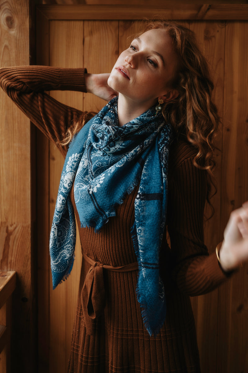 Moon Jacquard Wool Scarf